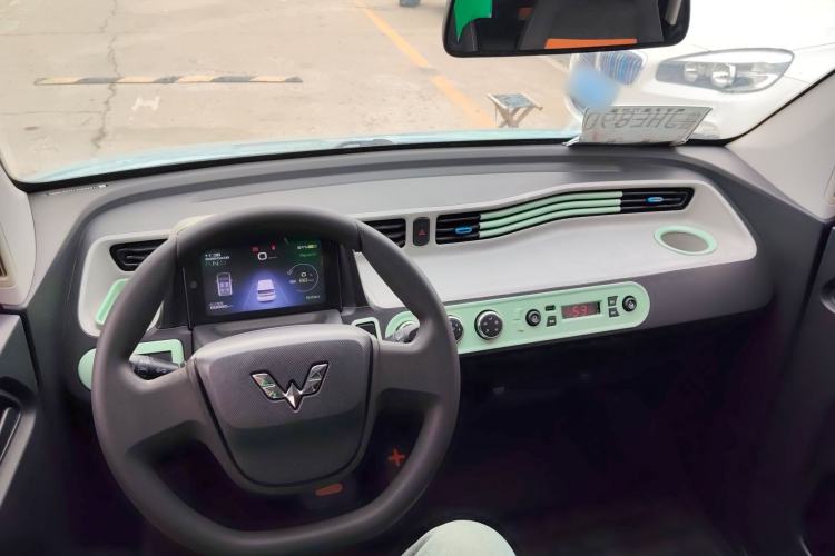 Used Wuling Hongguang MINIEV 2020 Zizai Version Lithium-NMC Center Console