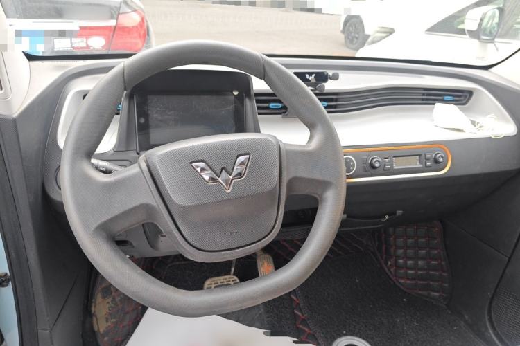 Used Wuling Hongguang MINIEV 2020 Zizai Version Lithium-NMC Center Console