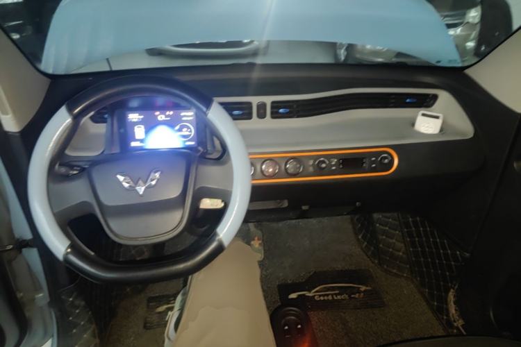 Used Wuling Hongguang MINIEV 2020 Enjoy Edition Lithium-Ion Battery Center Console