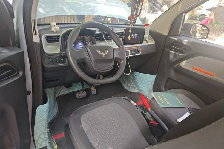 Used Wuling Hongguang MINIEV 2020 Enjoyment Model Lithium Iron Phosphate Center Console