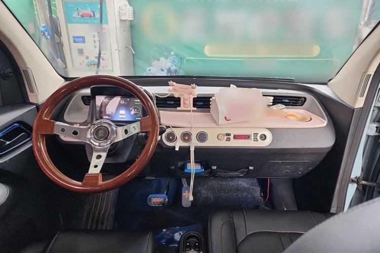 Used Wuling Hongguang MINIEV 2020 Lite Version Lithium Iron Phosphate Center Console