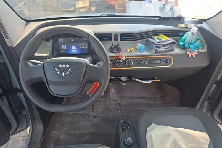 Used Wuling Hongguang MINIEV 2020 Enjoy Edition Lithium-Ion Battery Center Console