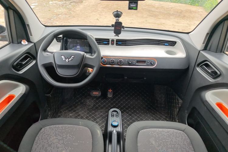 Used Wuling Hongguang MINIEV 2020 Enjoyment Model Lithium Iron Phosphate Center Console