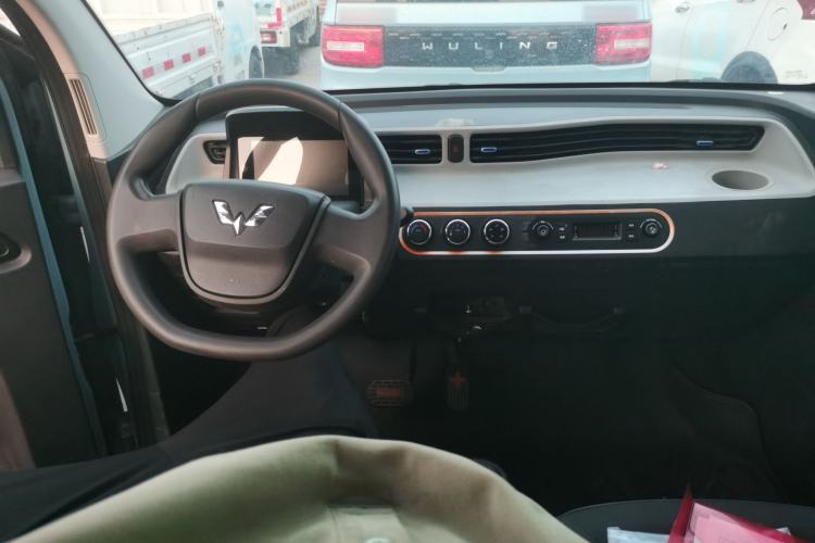 Used Wuling Hongguang MINIEV 2020 Easy Version Lithium-Ion Battery Center Console
