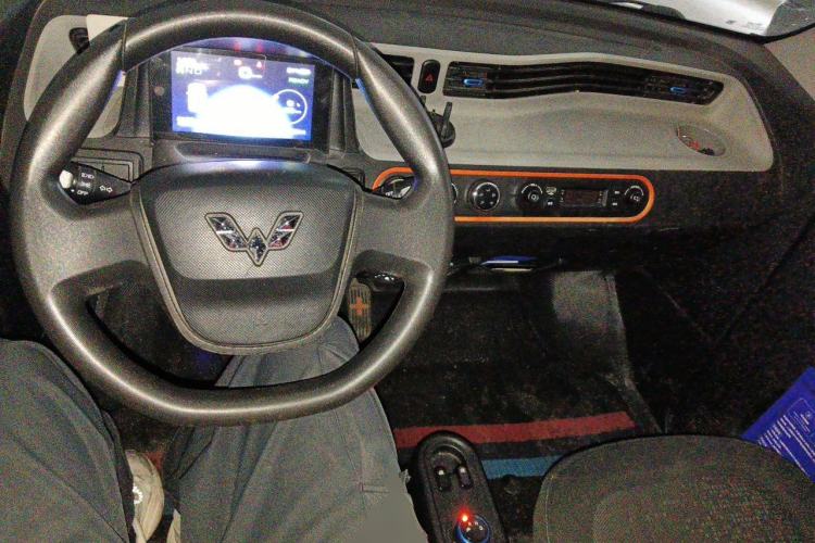Used Wuling Hongguang MINIEV 2020 Freedom Version Lithium Iron Phosphate Center Console
