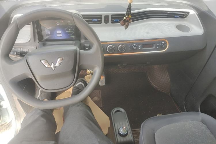 Used Wuling Hongguang MINIEV 2020 Enjoy Edition Lithium-Ion Battery Center Console