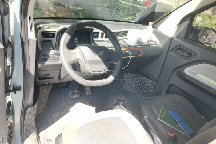 Used Wuling Hongguang MINIEV 2020 Freedom Version Lithium Iron Phosphate Center Console