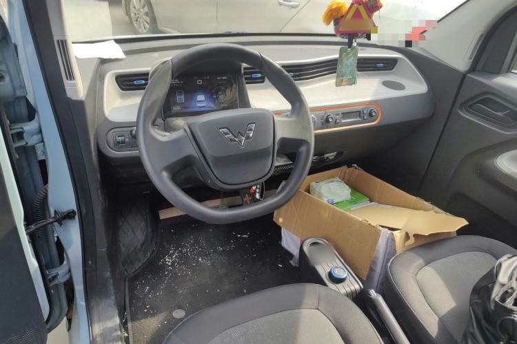 Used Wuling Hongguang MINIEV 2020 Freedom Version Lithium Iron Phosphate Center Console