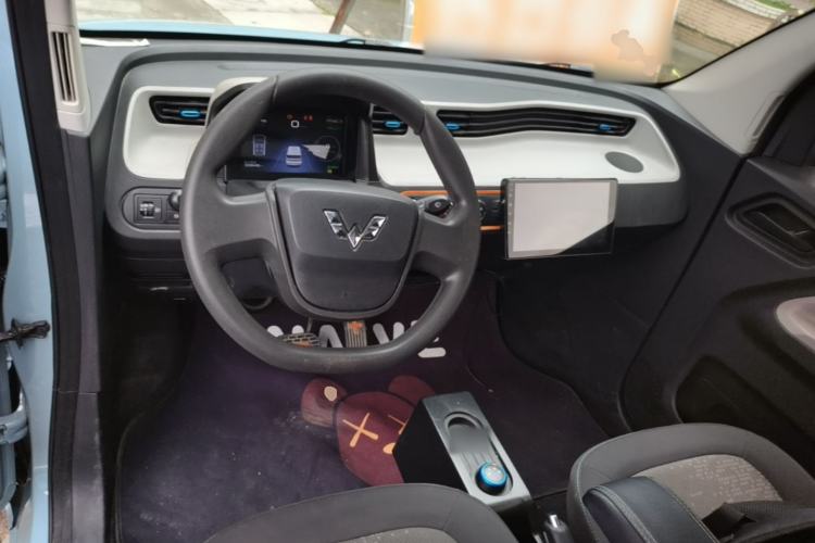 Used Wuling Hongguang MINIEV 2020 Zizai Version Lithium-NMC Center Console