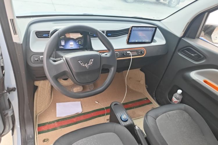Used Wuling Hongguang MINIEV 2020 Enjoyment Model Lithium Iron Phosphate Center Console