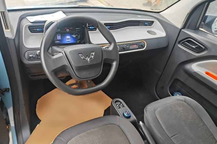Used Wuling Hongguang MINIEV 2020 Freedom Version Lithium Iron Phosphate Center Console