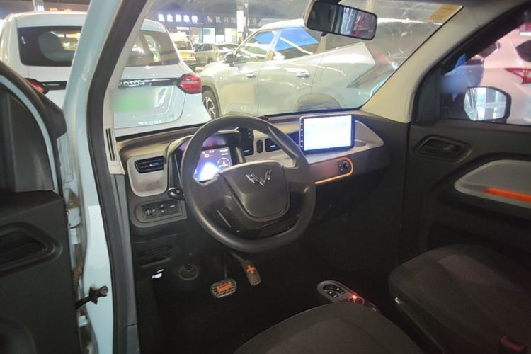 Used Wuling Hongguang MINIEV 2020 Enjoy Edition Lithium-Ion Battery Center Console
