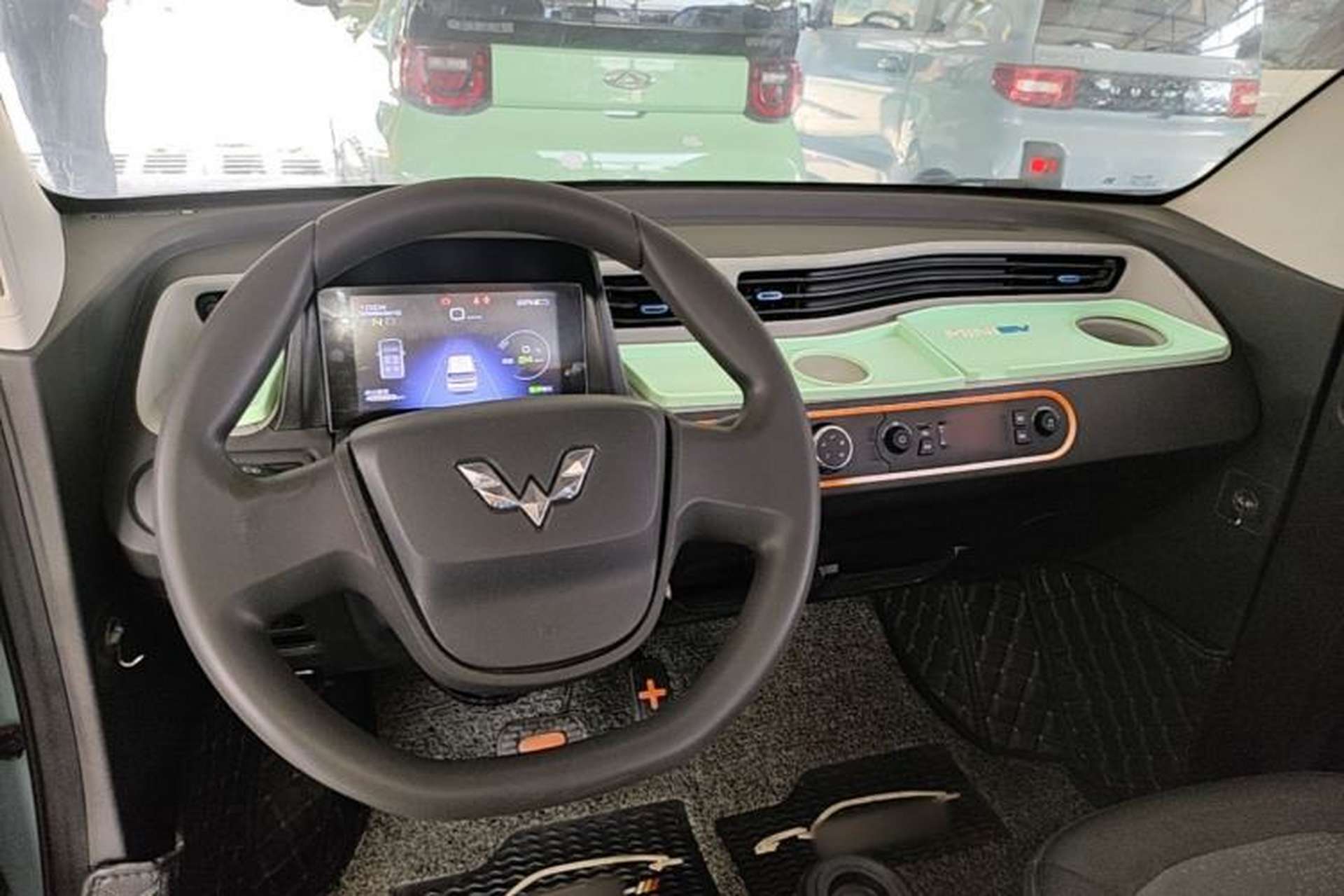 Used Wuling Hongguang MINIEV 2020 Freedom Version Lithium Iron Phosphate Center Console