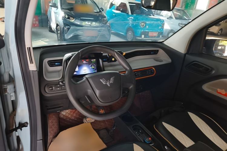 Used Wuling Hongguang MINIEV 2020 Enjoyment Model Lithium Iron Phosphate Center Console
