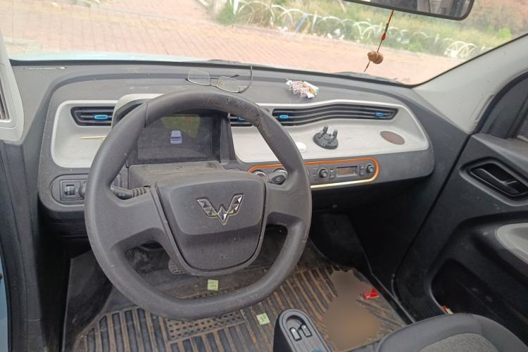 Used Wuling Hongguang MINIEV 2020 Zizai Version Lithium-NMC Center Console