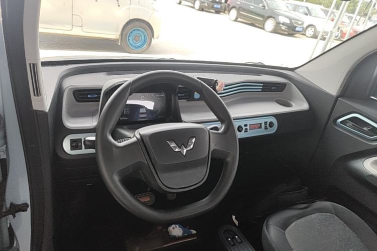 Used Wuling Hongguang MINIEV 2020 Enjoyment Model Lithium Iron Phosphate Center Console