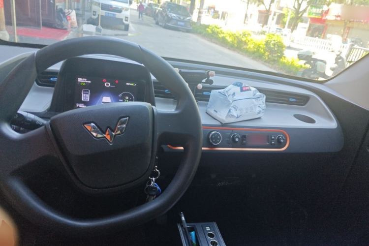 Used Wuling Hongguang MINIEV 2020 Enjoy Edition Lithium-Ion Battery Center Console