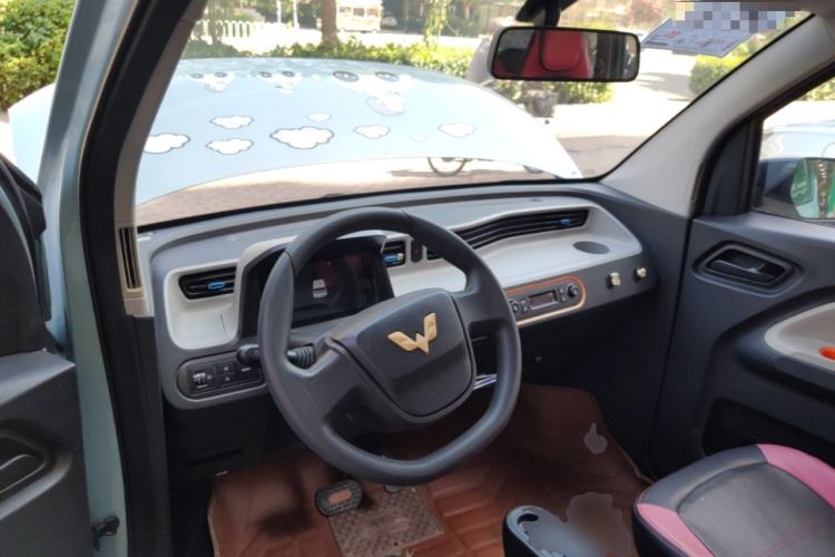 Used Wuling Hongguang MINIEV 2020 Freedom Version Lithium Iron Phosphate Center Console
