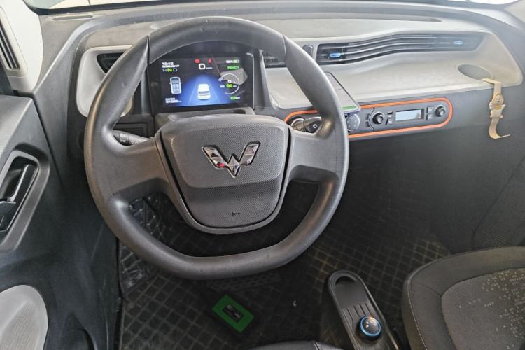 Used Wuling Hongguang MINIEV 2020 Enjoyment Model Lithium Iron Phosphate Center Console