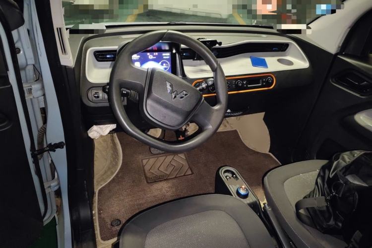 Used Wuling Hongguang MINIEV 2020 Enjoyment Model Lithium Iron Phosphate Center Console
