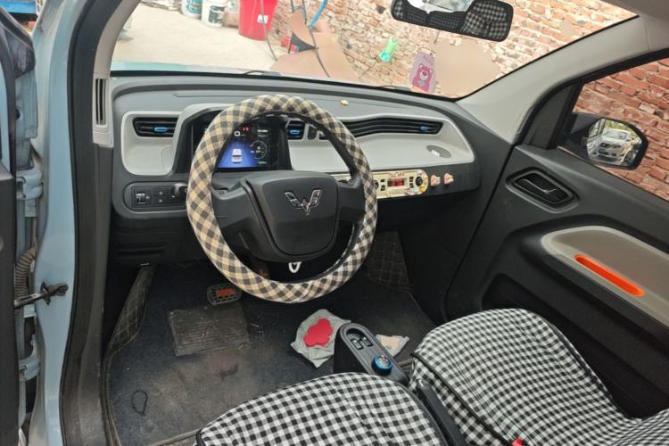 Used Wuling Hongguang MINIEV 2020 Freedom Version Lithium Iron Phosphate Center Console