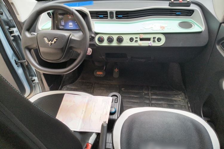Used Wuling Hongguang MINIEV 2020 Freedom Version Lithium Iron Phosphate Center Console