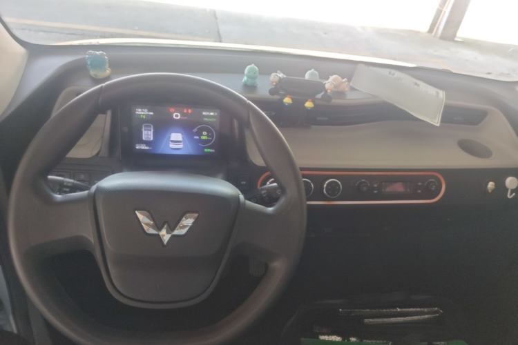 Used Wuling Hongguang MINIEV 2020 Enjoyment Model Lithium Iron Phosphate Center Console