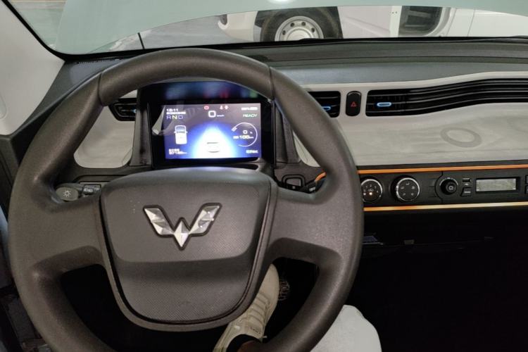 Used Wuling Hongguang MINIEV 2020 Enjoy Edition Lithium-Ion Battery Center Console