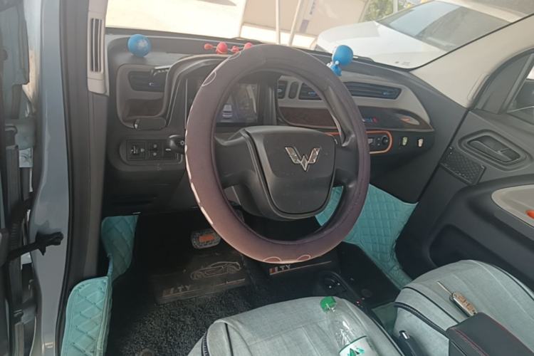 Used Wuling Hongguang MINIEV 2020 Freedom Version Lithium Iron Phosphate Center Console