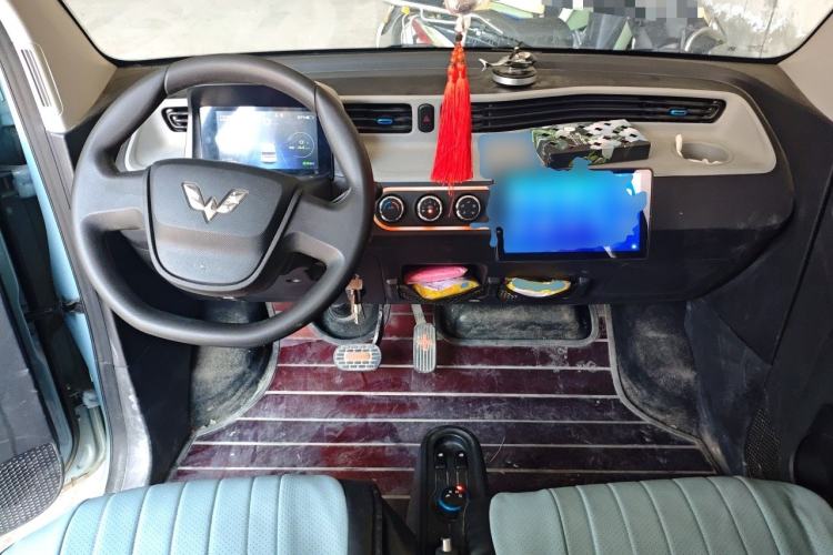 Used Wuling Hongguang MINIEV 2020 Freedom Version Lithium Iron Phosphate Center Console