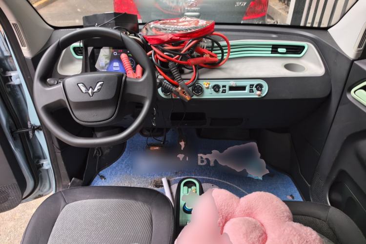 Used Wuling Hongguang MINIEV 2020 Enjoyment Model Lithium Iron Phosphate Center Console