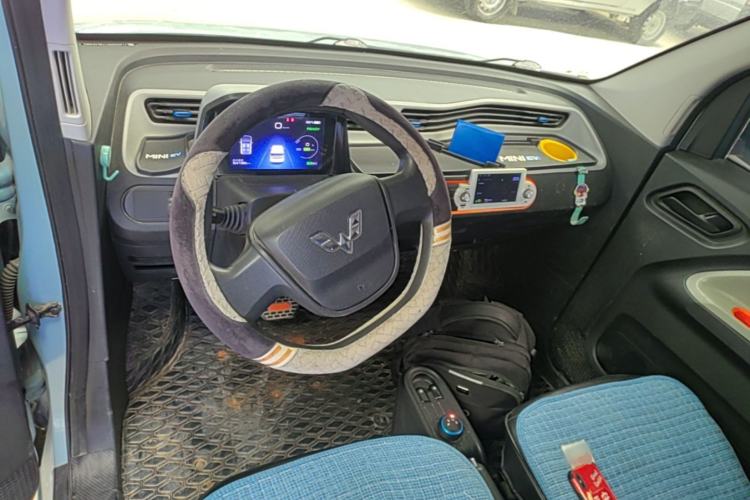 Used Wuling Hongguang MINIEV 2020 Freedom Version Lithium Iron Phosphate Center Console