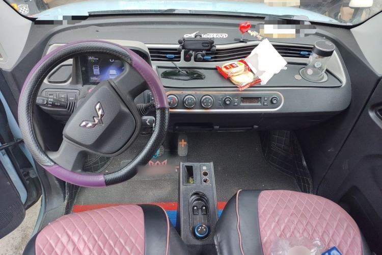 Used Wuling Hongguang MINIEV 2020 Enjoyment Model Lithium Iron Phosphate Center Console