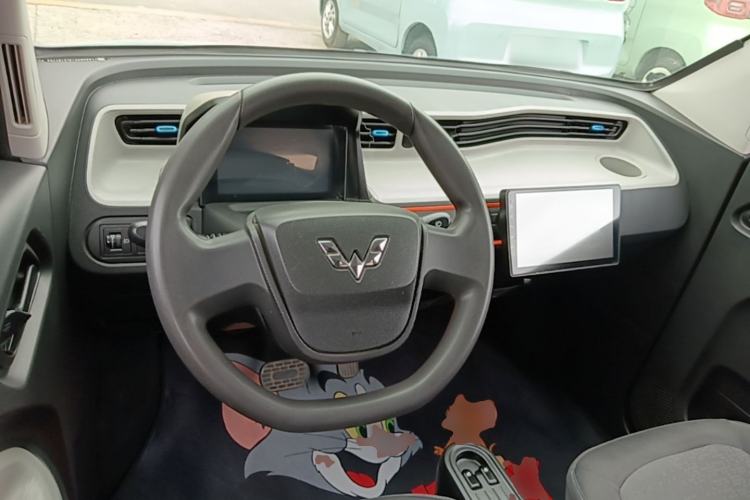 Used Wuling Hongguang MINIEV 2020 Freedom Version Lithium Iron Phosphate Center Console