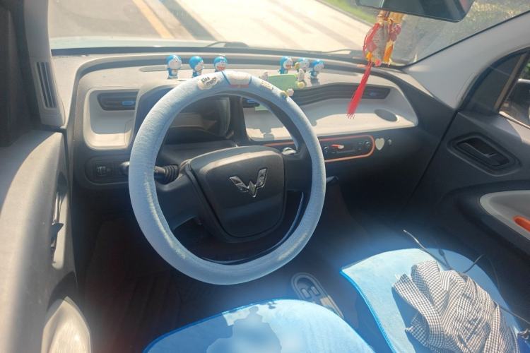 Used Wuling Hongguang MINIEV 2020 Zizai Version Lithium-NMC Center Console