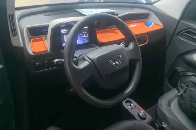Used Wuling Hongguang MINIEV 2020 Freedom Version Lithium Iron Phosphate Center Console