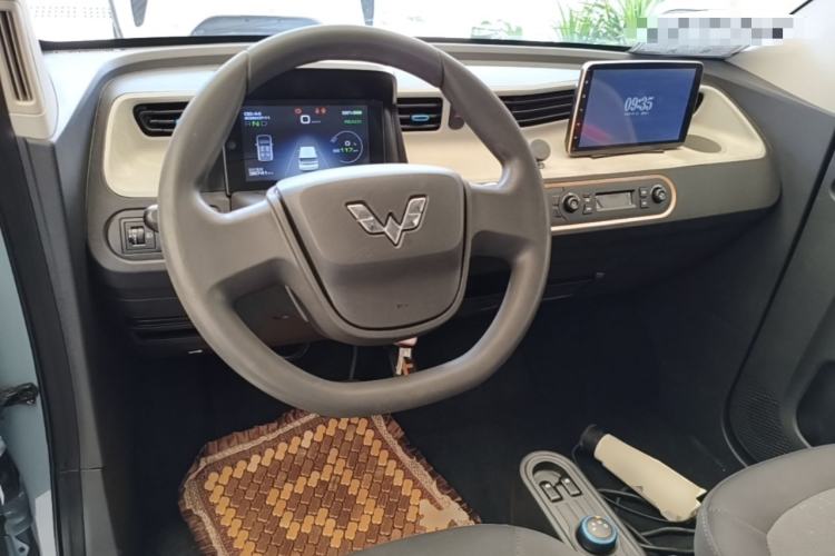Used Wuling Hongguang MINIEV 2020 Zizai Version Lithium-NMC Center Console