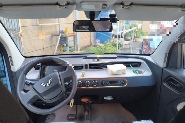 Used Wuling Hongguang MINIEV 2020 Enjoyment Model Lithium Iron Phosphate Center Console
