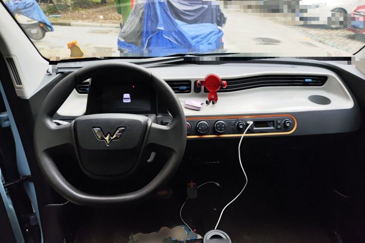 Used Wuling Hongguang MINIEV 2020 Zizai Version Lithium-NMC Center Console