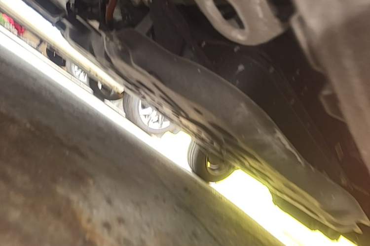 Used Wuling Hongguang MINIEV 2020 Zizai Version Lithium-NMC Chassis Front Left