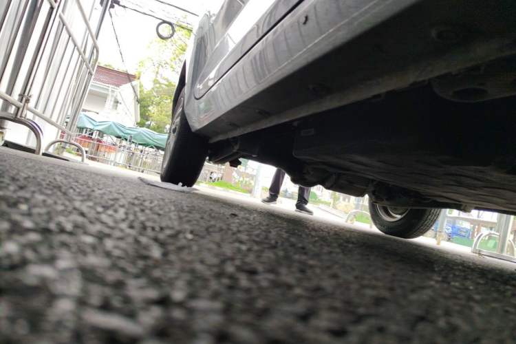 Used Wuling Hongguang MINIEV 2020 Zizai Version Lithium-NMC Chassis Front Right