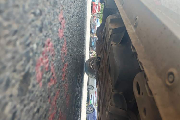 Used Wuling Hongguang MINIEV 2020 Zizai Version Lithium-NMC Chassis Front Right