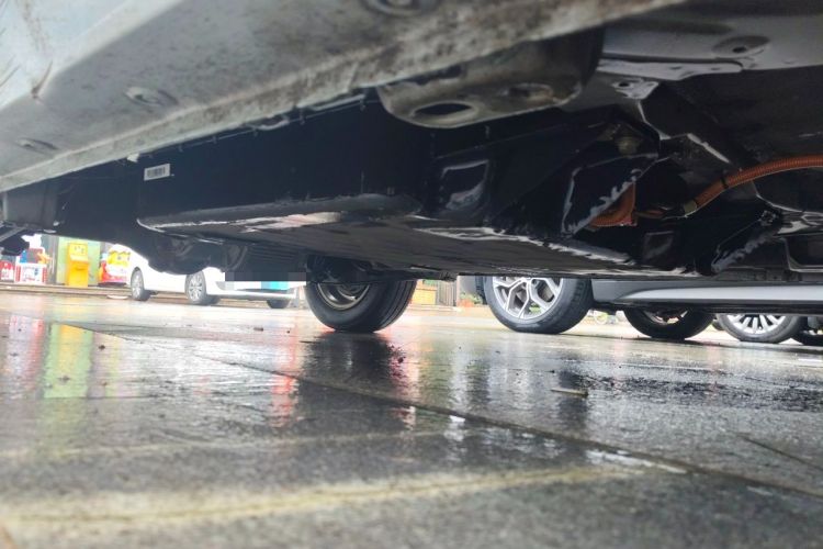 Used Wuling Hongguang MINIEV 2020 Zizai Version Lithium-NMC Chassis Front Right