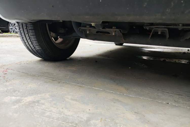 Used Wuling Hongguang MINIEV 2020 Zizai Version Lithium-NMC Chassis Front Right