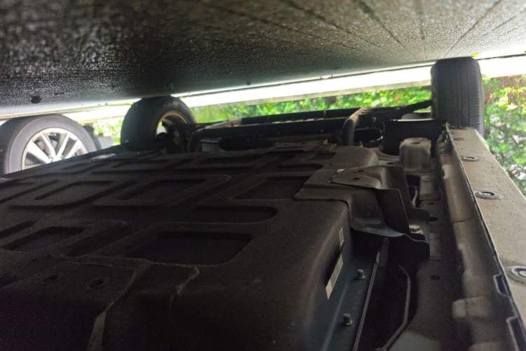 Used Wuling Hongguang MINIEV 2020 Enjoyment Model Lithium Iron Phosphate Chassis Rear Left