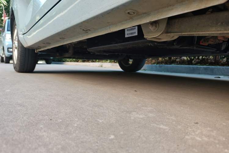 Used Wuling Hongguang MINIEV 2020 Zizai Version Lithium-NMC Chassis Rear Left