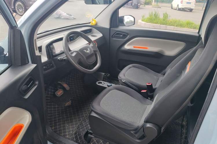 Used Wuling Hongguang MINIEV 2020 Enjoyment Model Lithium Iron Phosphate Driver Seat