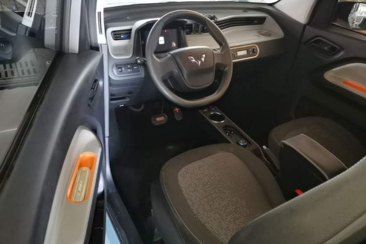 Used Wuling Hongguang MINIEV 2020 Enjoyment Model Lithium Iron Phosphate Driver Seat