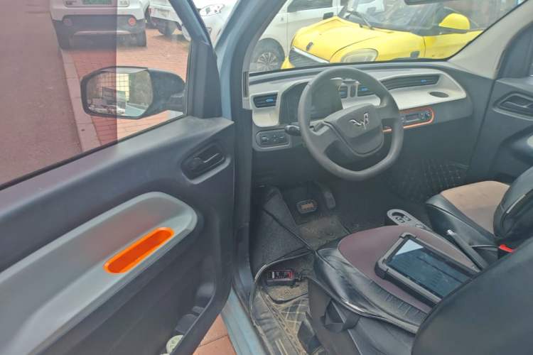 Used Wuling Hongguang MINIEV 2020 Zizai Version Lithium-NMC Driver Seat