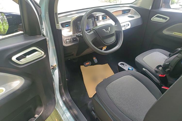 Used Wuling Hongguang MINIEV 2020 Freedom Version Lithium Iron Phosphate Driver Seat